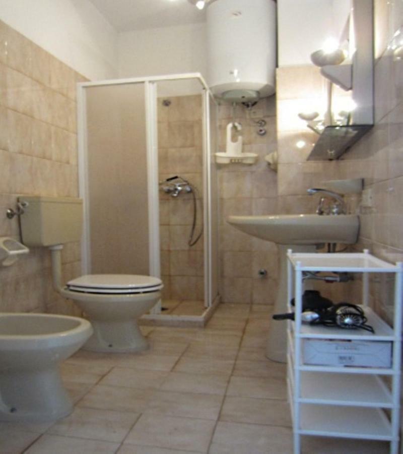 Bilocale Con Spazio Verde Santa Maria di Leuca Buitenkant foto